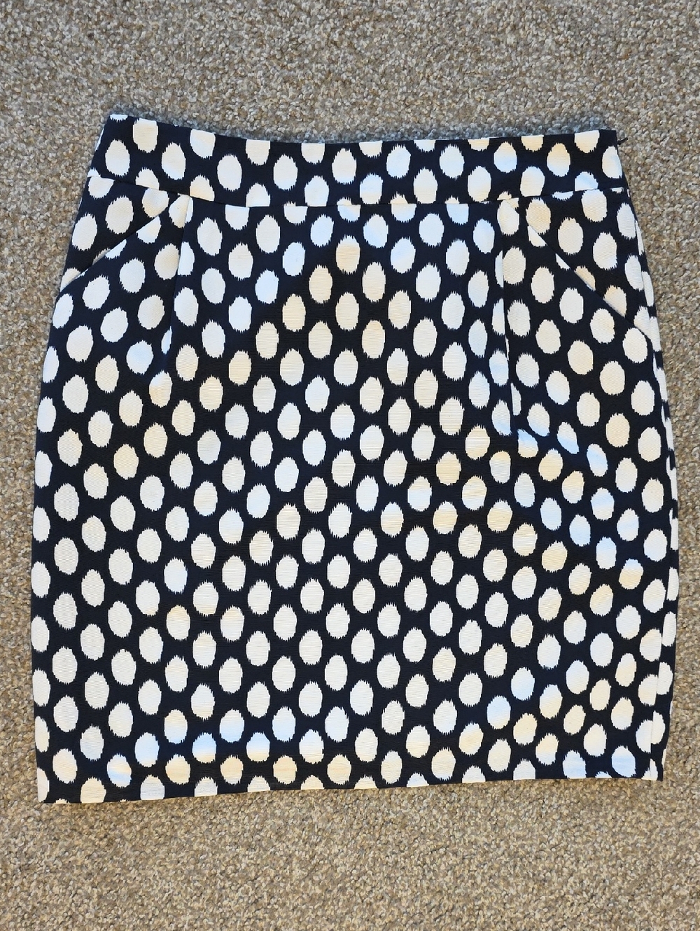 LOFT Navy Skirt with Pockets And White Polka Dot Print